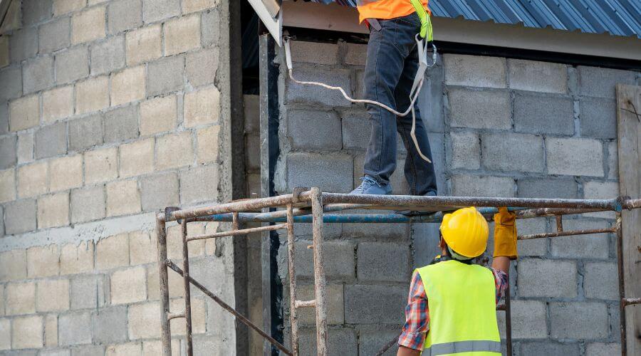 Professional gutter cleaning in Milnesand, NM